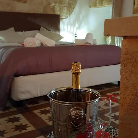 Apartament Le Antiche Dimore Di Dea Miggiano